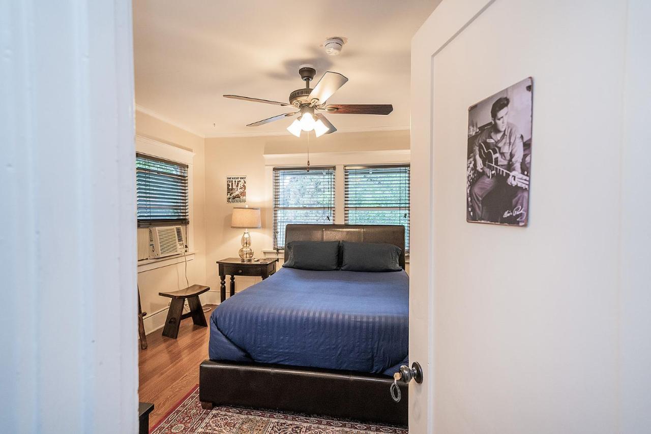 Hollywood Bed & Breakfast
