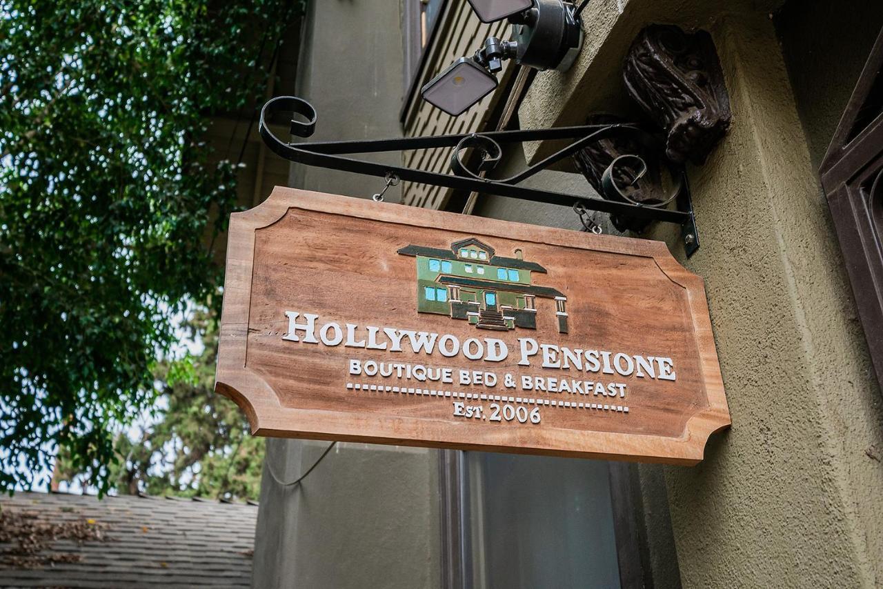Hollywood Bed & Breakfast 3*