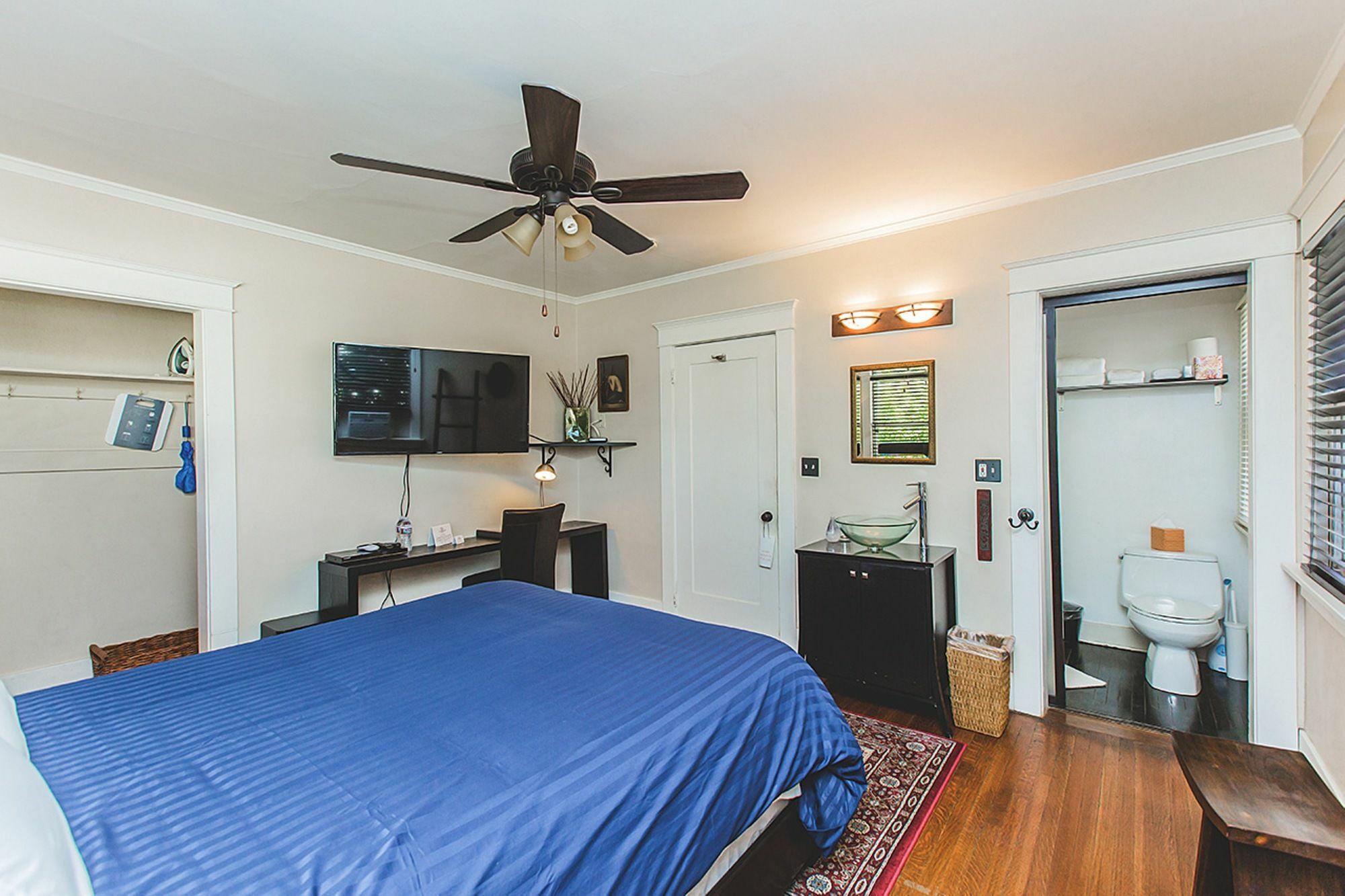 Bed & Breakfast Hollywood